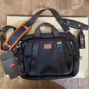 TUMI Alpha Bravo Messenger Bag Crossbody Sling Pack